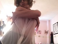 Adorable Arab Cam Girlfriend Rubs Her Juicy Clit