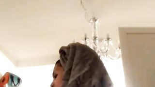 Instagram Model Dyme Shakes her Ass in Front of Cams