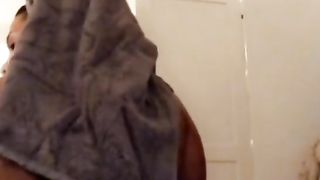 Instagram Model Dyme Shakes her Ass in Front of Cams