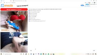 Blondie Fucks her Pussy with a Toy on Omegle