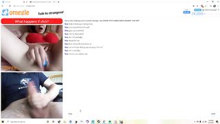 Blondie Fucks her Pussy with a Toy on Omegle