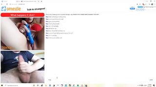 Blondie Fucks her Pussy with a Toy on Omegle