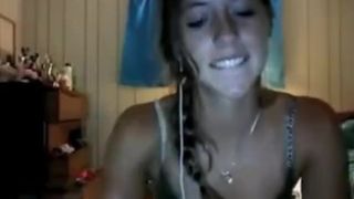 Cute Face Omegle Girl Shows her Amateur Body