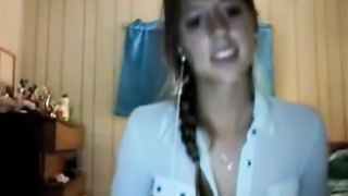 Cute Face Omegle Girl Shows her Amateur Body