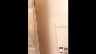 Periscope Friends Tease in Shower (Whats her Name?)