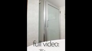 Hot Italian Teen Shows Big Tits in Shower Live on Periscope