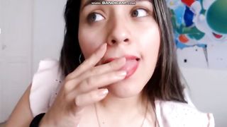 Latina Camgirl Showing the Roof of her Mouth
