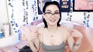 New Cam Hottie Megan Mistakes Chatting
