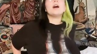 BigTittyGothEgg Dick Size 101