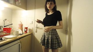 Hélène Behind The Scenes: real busty beauty posing fully nude - The Blowjob Harem