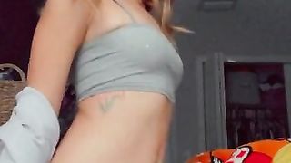 Your new Latina obsession does a little booty shaking | OF: isabellamberxoxo