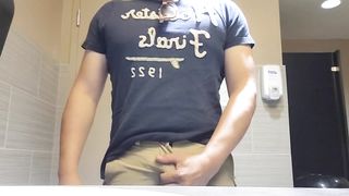 PINOY CELEBRITY JAKOL SA PUBIC CR MUNTIK NA MAHULI, PANUURIN HANGGANG DULO.