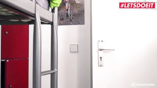 300K SUBSCRIBERS LETSDOEIT SPECIAL! BIG ASS HOT BABE GINEBRA BELLUCCI ORDERED PIZZA AND GOT BBC