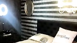 Zuzu Sweet is a great looking brunette who knows how to put on a webcam show