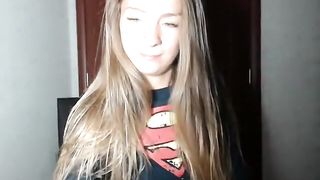 Maya's Supergirl Twerk