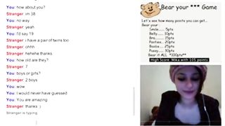 Cute Girl Play Sex Game