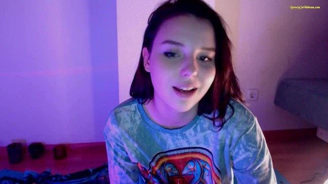 teen flashing boobs webcam