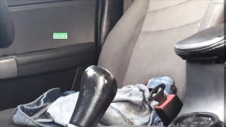 Model Your-lusi Squirting while Fucking Gearshift