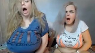 Teens Orgasam during Webcam Show